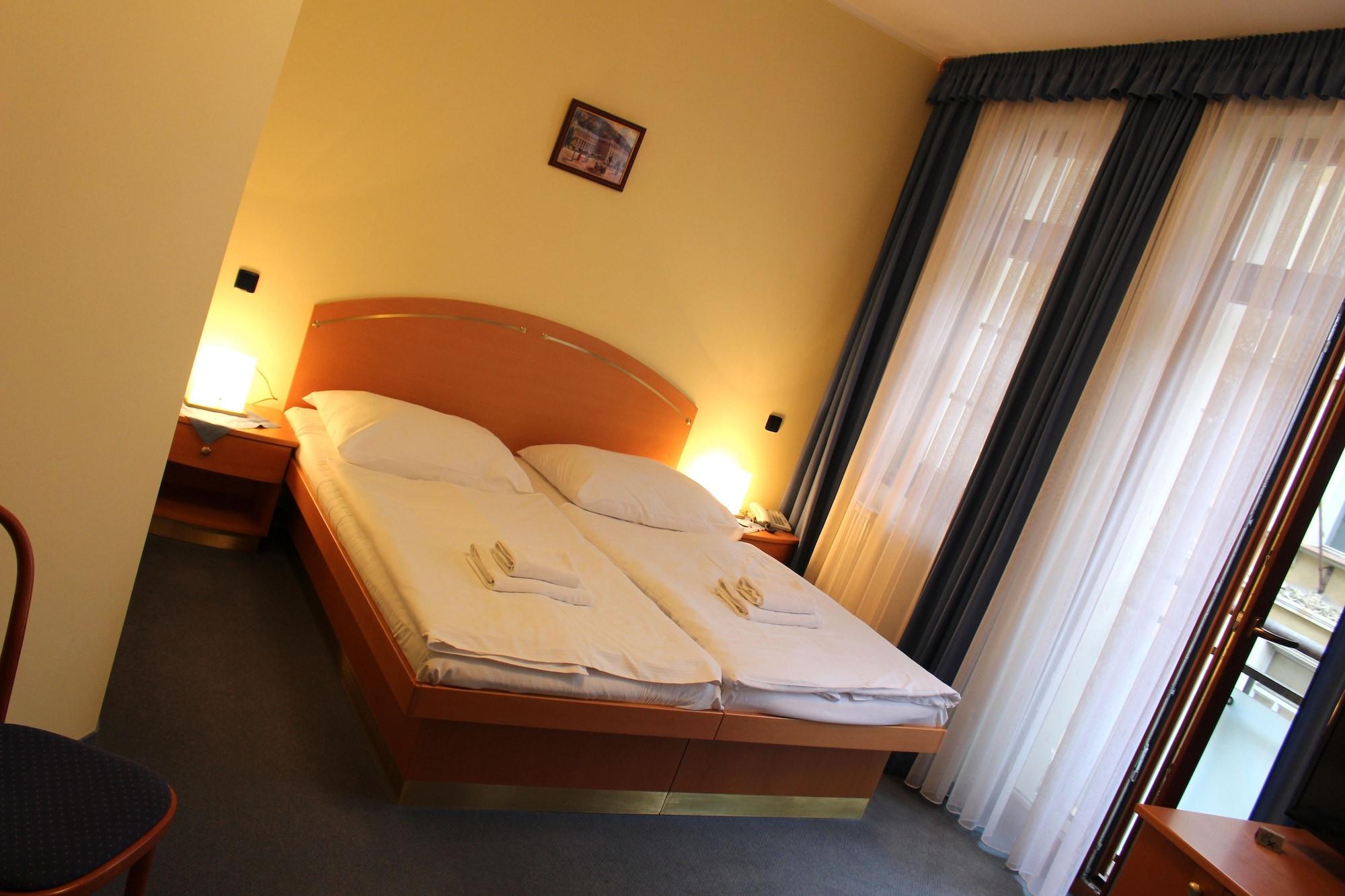 Hotel Ruze Karlovy Vary Luaran gambar