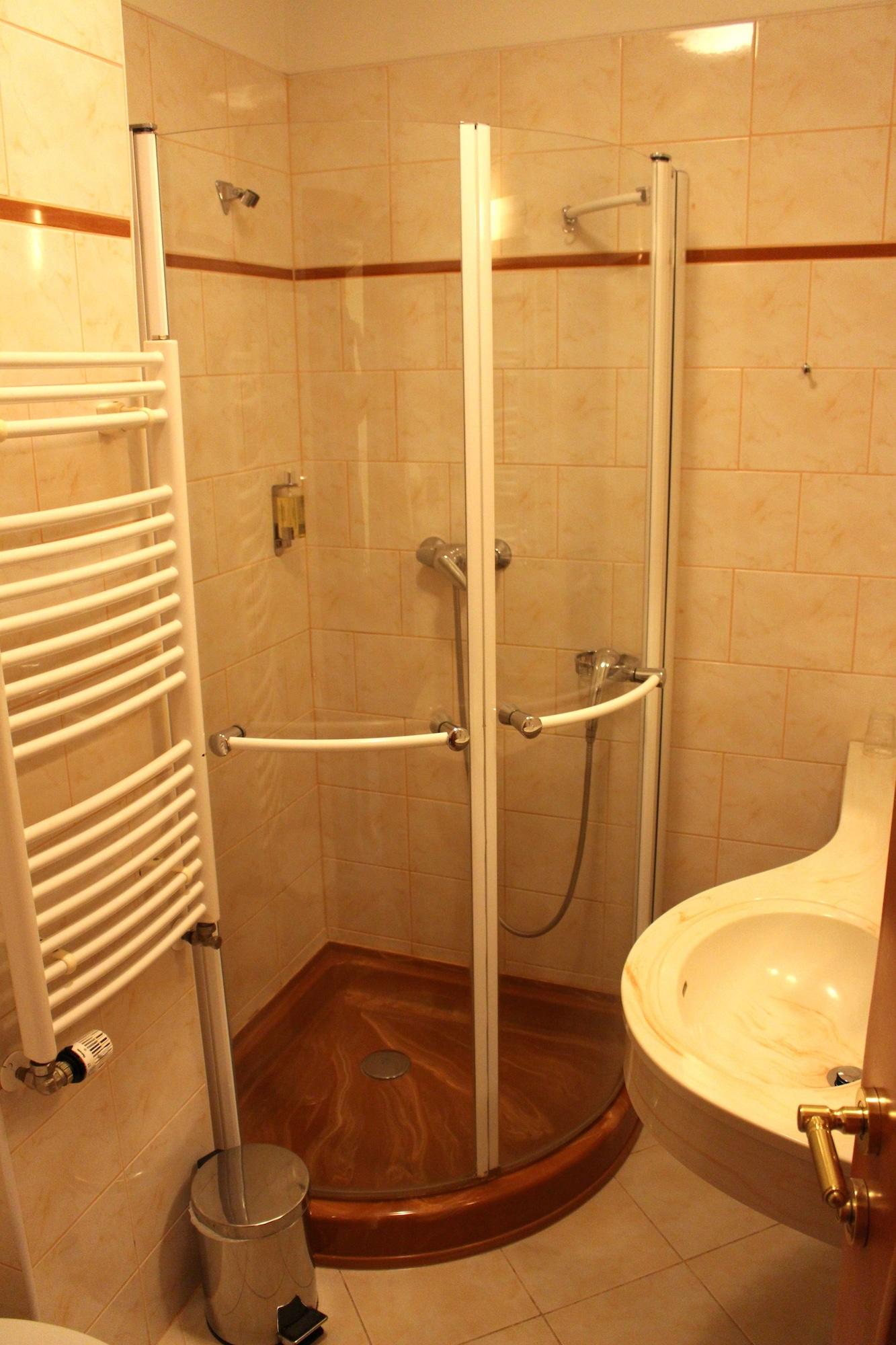 Hotel Ruze Karlovy Vary Luaran gambar
