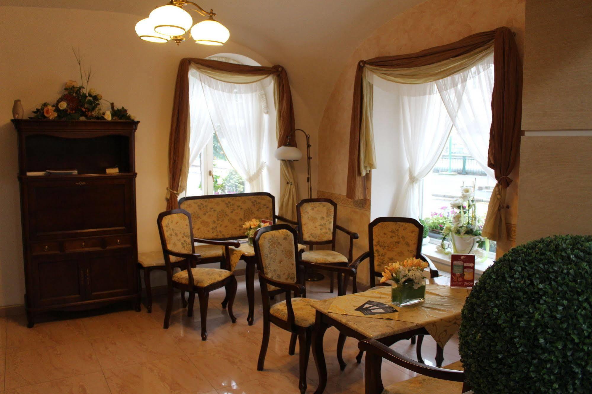 Hotel Ruze Karlovy Vary Luaran gambar