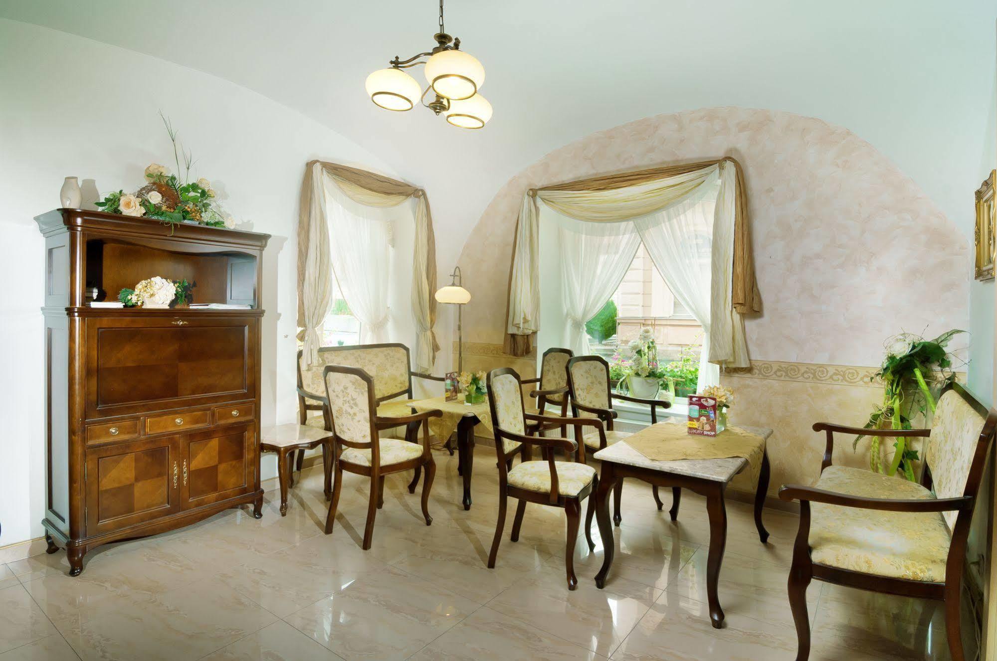 Hotel Ruze Karlovy Vary Luaran gambar